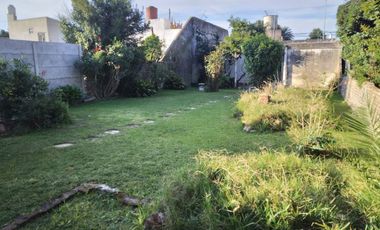 CASA LOTE PROPIO A RECICLAR ZONA EMAUS