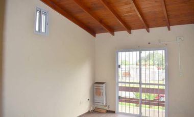CASA CON PARQUE