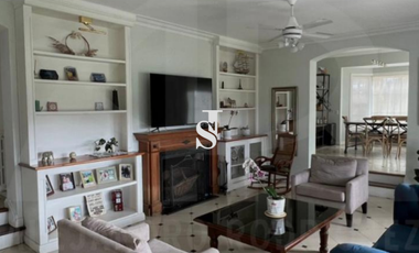Hermoso Chalet a la Venta en Coutry Club las Praderas de Lujan