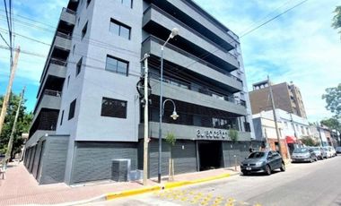 EXCELENTE DEPARTAMENTO  CON COCHERA CUBIERTA AUREO CAÑON 3 DE FEBRERO 190 SAN FERNANDO
