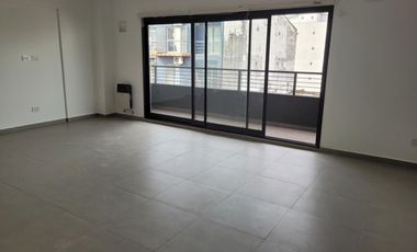 EXCELENTE DEPARTAMENTO  CON COCHERA CUBIERTA AUREO CAÑON 3 DE FEBRERO 190 SAN FERNANDO