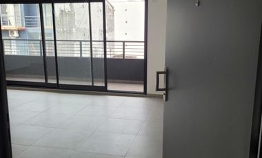 EXCELENTE DEPARTAMENTO  CON COCHERA CUBIERTA AUREO CAÑON 3 DE FEBRERO 190 SAN FERNANDO