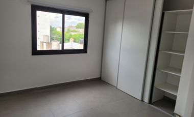 EXCELENTE DEPARTAMENTO  CON COCHERA CUBIERTA AUREO CAÑON 3 DE FEBRERO 190 SAN FERNANDO