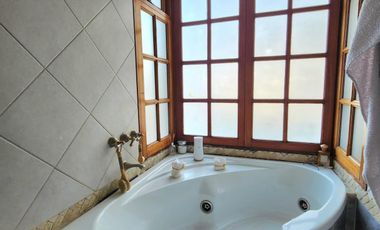 INCREIBLE CASA CON PISCINA