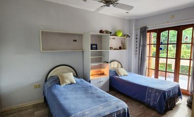 INCREIBLE CASA CON PISCINA