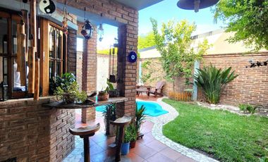 INCREIBLE CASA CON PISCINA