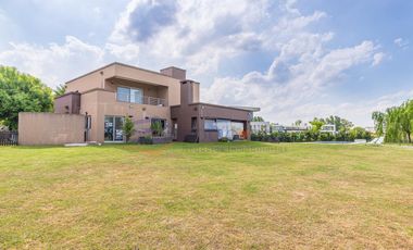 Casa en venta en Country Terravista General Rodriguez