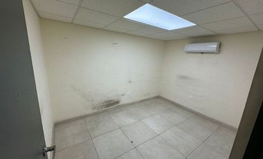 Bodega comercial en venta en  Ave. Nogalar en San Nicolás