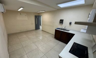 Bodega comercial en venta en  Ave. Nogalar en San Nicolás