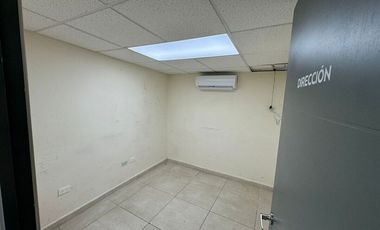 Bodega comercial en venta en  Ave. Nogalar en San Nicolás