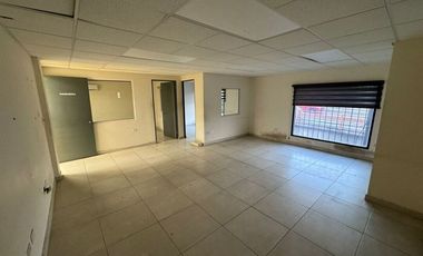 Bodega comercial en venta en  Ave. Nogalar en San Nicolás