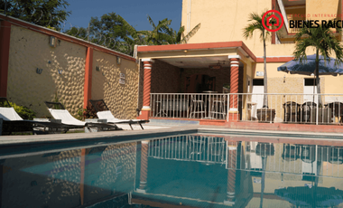 Hotel en Venta La Posada, a solo 3 min del Rollo parque acuático.