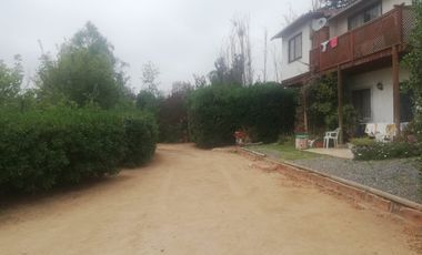 VENTA DE TERRENO CON CASAS