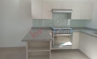 CASA NUEVA DE UNA SOLA PLANTA EN FRACCIONAMIENTO CON AMENIDADES DE LUJO