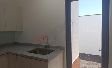 CASA NUEVA DE UNA SOLA PLANTA EN FRACCIONAMIENTO CON AMENIDADES DE LUJO