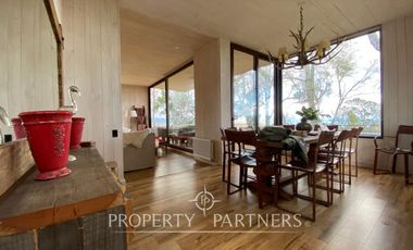 Casa con vista y acceso al Lago Ranco