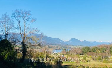 Casa con vista y acceso al Lago Ranco