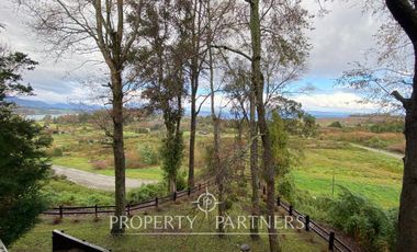 Casa con vista y acceso al Lago Ranco
