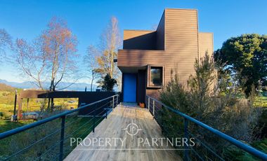 Casa con vista y acceso al Lago Ranco