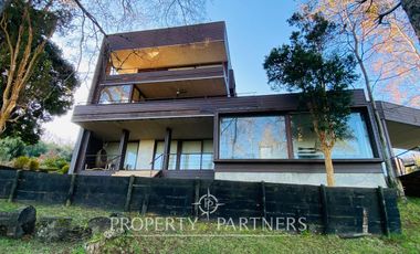 Casa con vista y acceso al Lago Ranco