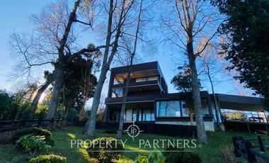 Casa con vista y acceso al Lago Ranco