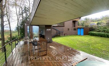 Casa con vista y acceso al Lago Ranco