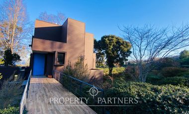 Casa con vista y acceso al Lago Ranco