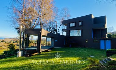 Casa con vista y acceso al Lago Ranco