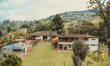 Finca en venta vereda el Jardín en Medellín