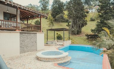 Finca en venta vereda el Jardín en Medellín