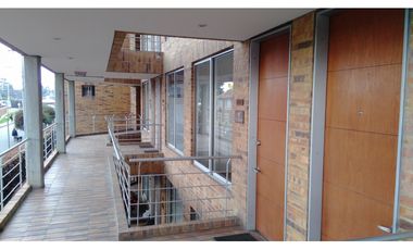 ARRIENDO O VENDO OFICINA CONSULTORIO OFICHIA 41 M2 CHA