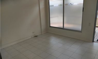 ARRIENDO O VENDO OFICINA CONSULTORIO OFICHIA 41 M2 CHA