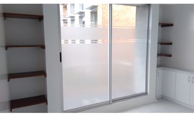 ARRIENDO O VENDO OFICINA CONSULTORIO OFICHIA 41 M2 CHA