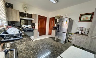Venta de casa en Clayton (Senderos de Camino de Cruces) GTA