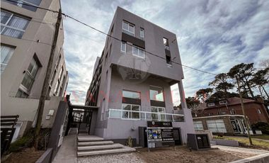 DEPARTAMENTO (15) A ESTRENAR 2 AMBIENTES CON TERRAZA PROPIA Y COCHERA