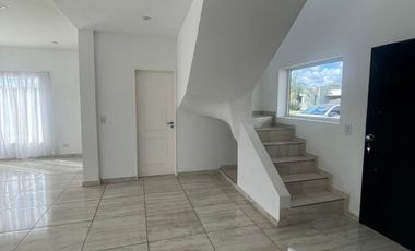 Alquiler de casa amoblada en el Barrio Santa Juana-  Canning
