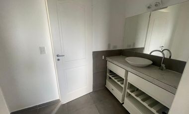 Alquiler de casa amoblada en el Barrio Santa Juana-  Canning
