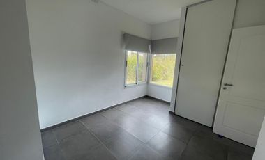 Alquiler de casa amoblada en el Barrio Santa Juana-  Canning