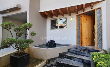 CASA EN VENTA TOTALMENTE AMUEBLADA.