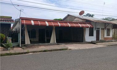 ALQUILO CASA EN CHITRE, CERCA AL PARQUE UNION - DISPONIBLE 10 DE MARZO