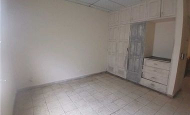 ALQUILO CASA EN CHITRE, CERCA AL PARQUE UNION - DISPONIBLE 10 DE MARZO