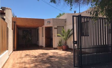 SE VENDE CASA EN VENTA VILLA LOS ALAMOS CERCA DE JUMBO