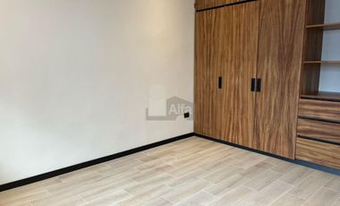 OPORTUNIDAD CASA EN VENTA EN CANCUN 4 RECAMARAS, UNA EN PB. CTO DE SERVICIO CON BAÑO