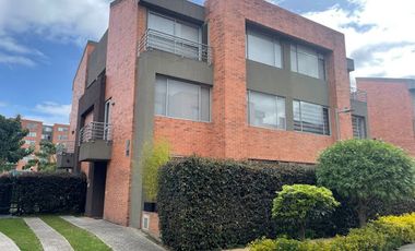 VENTA de CASA RESIDENCIAL en MOSQUERA