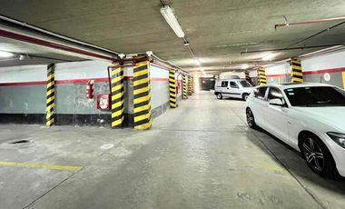 Galpón o edificio de cocheras. Lote constructoras. La Plata