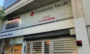 VENDO GRAN OFICINA EN ZONA MACROCENTRO - EDIFICIO DE CATEGORIA CON SUM Y TERRAZA
