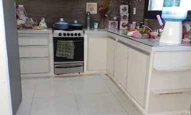 Casa en venta - 2 Dormitorios 2 Baños - Cocheras - 360Mts2 - Bragado