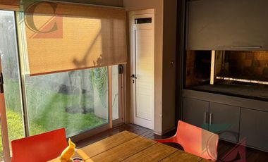 CASA 5 AMB. VENTA LANUS C/QUINCHO JARDIN Y PILETA