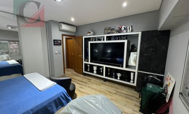 CASA 5 AMB. VENTA LANUS C/QUINCHO JARDIN Y PILETA