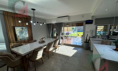 CASA 5 AMB. VENTA LANUS C/QUINCHO JARDIN Y PILETA